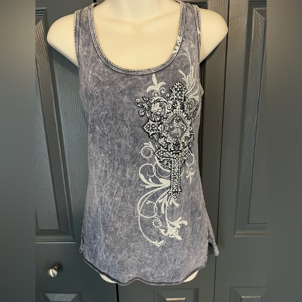 B5-110- Vocal Tank Top 🔥